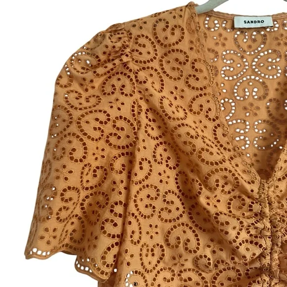 SANDRO LIVIO BRODERIE ANGLAISE TOP SIZE MEDIUM